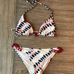 L space swimsuit set